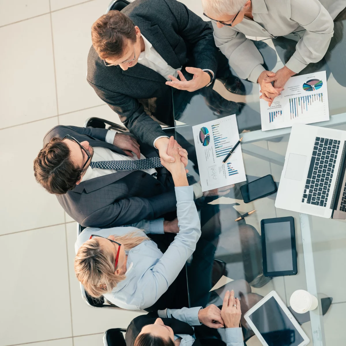 Nie chcesz stawiać rusztowania do wykonania prac wokół domu? Zobacz inne rozwiązanie